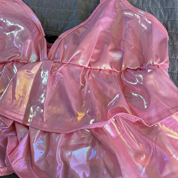 Halter top - Picture 3 of 4